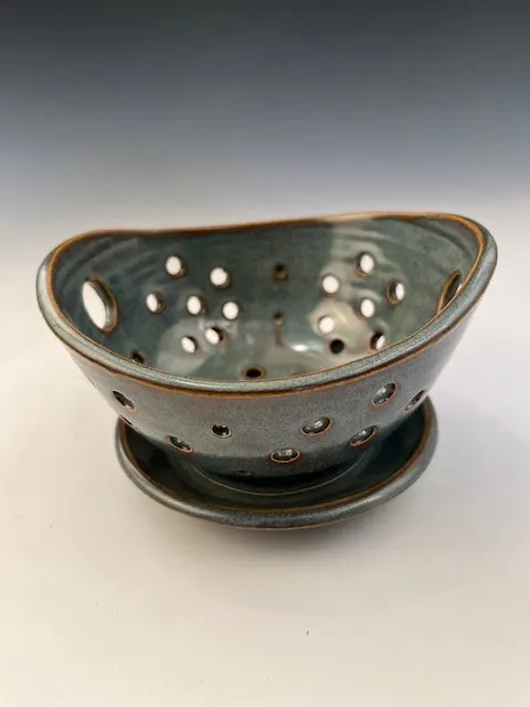 Speckled blue-grey pierced berry bowl with matching saucer